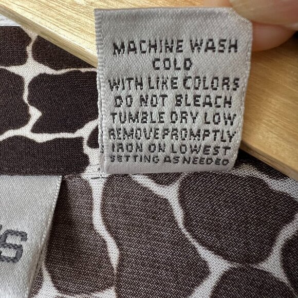 Chicos Blouse Womens Size 1/M Giraffe Print Faux Wrap Long Sleeve Contemporary - Picture 13 of 15